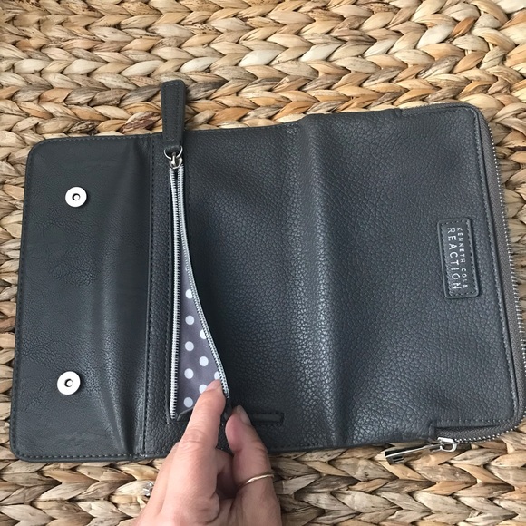 Kenneth Cole Reaction wallet - Picture 8 of 8